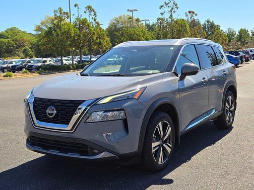 2022 Nissan Rogue SL