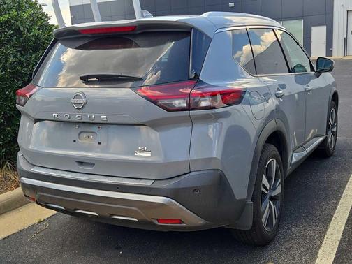2022 Nissan Rogue SL