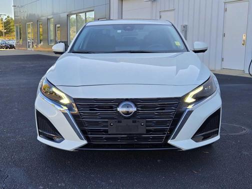 2025 Nissan Altima SL AWD