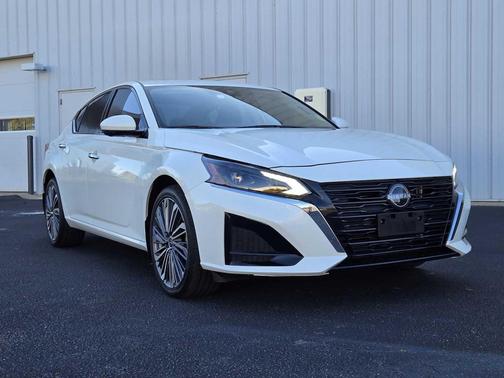 2025 Nissan Altima SL AWD