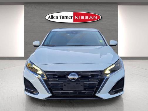 2025 Nissan Altima SL AWD