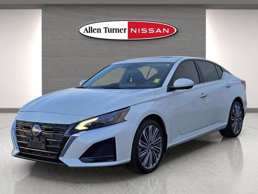 2025 Nissan Altima SL AWD