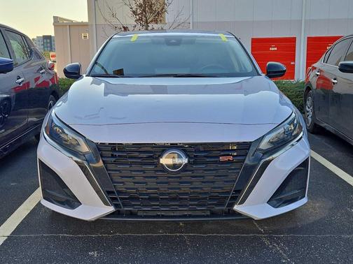 2023 Nissan Altima SR FWD