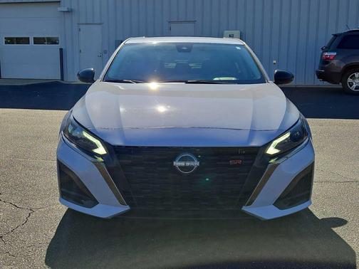 2023 Nissan Altima SR FWD