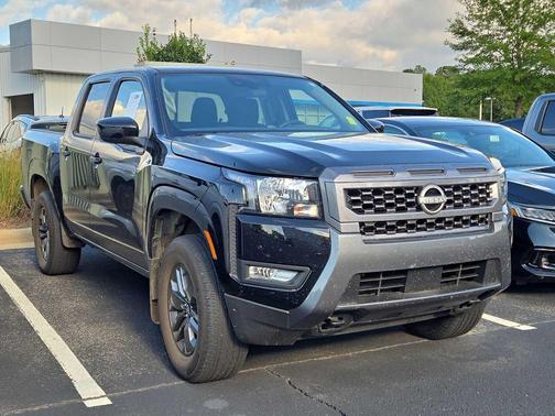 2025 Nissan Frontier SV