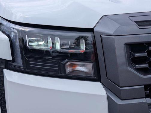 Glacier White 2026 Nissan Frontier SV