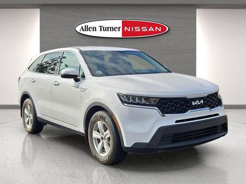 2022 Kia Sorento LX