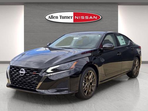 2025 Nissan Altima SR FWD