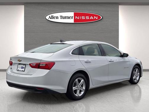 2022 Chevrolet Malibu 1LS