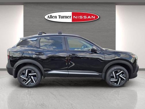 Super Black 2026 Nissan Kicks SV
