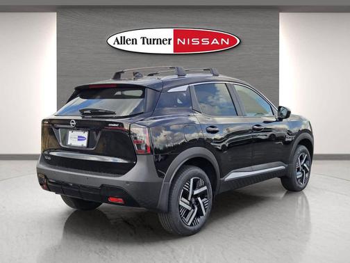 Super Black 2026 Nissan Kicks SV