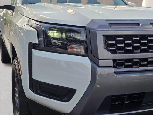 Glacier White 2027 Nissan Frontier SV