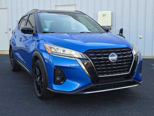 2022 Nissan Kicks SR