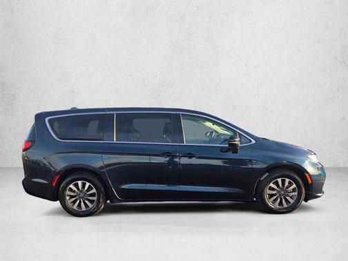 Fathom Blue Pearlcoat 2024 Chrysler Pacifica Hybrid Select