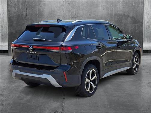 2025 Volkswagen Tiguan 2.0T SE