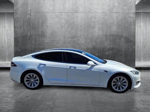 2017 Tesla Model S 75D