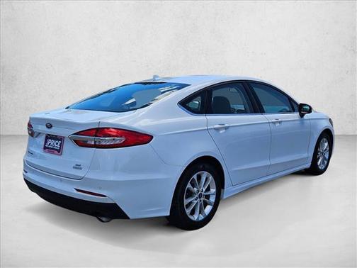 Oxford White 2019 Ford Fusion SE