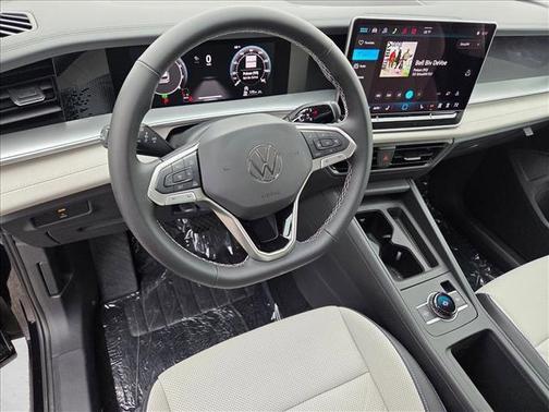 Deep Black Pearl 2026 Volkswagen Tiguan 2.0T SE 4MOTION