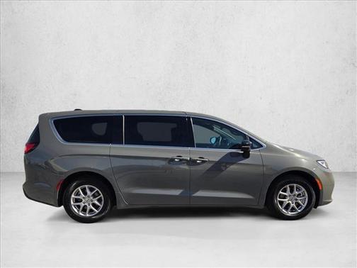 2025 Chrysler Pacifica L