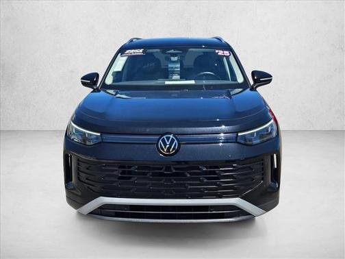 Deep Black Pearl 2025 Volkswagen Tiguan 2.0T S