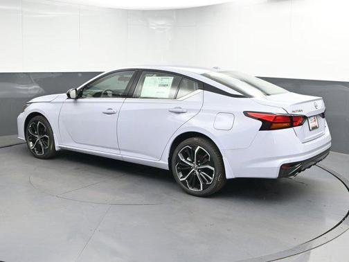 2025 Nissan Altima SR AWD