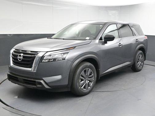 2025 Nissan Pathfinder S FWD