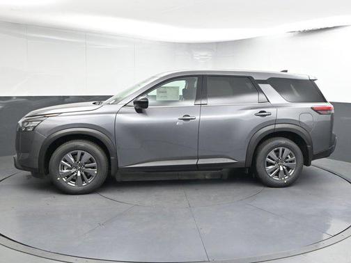 2025 Nissan Pathfinder S FWD