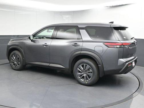 2025 Nissan Pathfinder S FWD