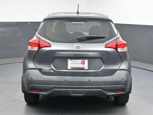 2020 Nissan Kicks S