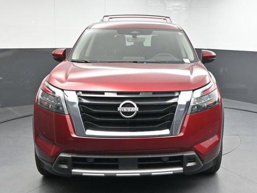 2025 Nissan Pathfinder Platinum FWD