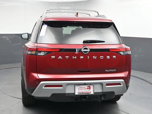 2025 Nissan Pathfinder Platinum FWD