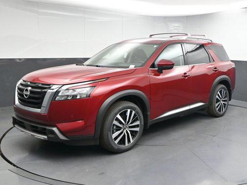 2025 Nissan Pathfinder Platinum FWD