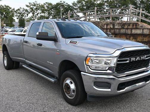 2019 RAM 3500 Tradesman Crew Cab 4x4 8' Box