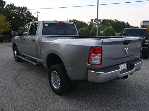 2019 RAM 3500 Tradesman Crew Cab 4x4 8' Box