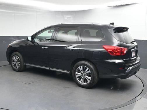 2019 Nissan Pathfinder SL