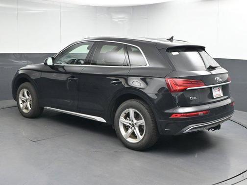 2023 Audi Q5 40 Premium