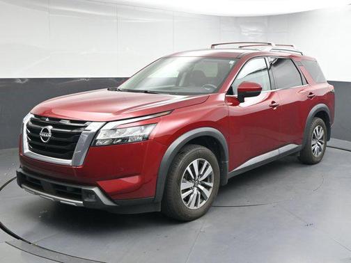 2022 Nissan Pathfinder SL 2WD