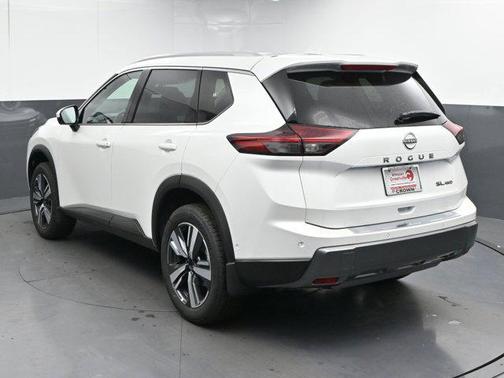 2025 Nissan Rogue SL