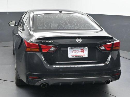 2021 Nissan Altima SR FWD