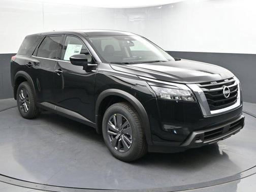 2025 Nissan Pathfinder S FWD