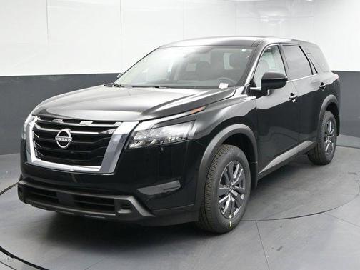 2025 Nissan Pathfinder S FWD
