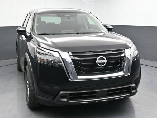 2025 Nissan Pathfinder S FWD