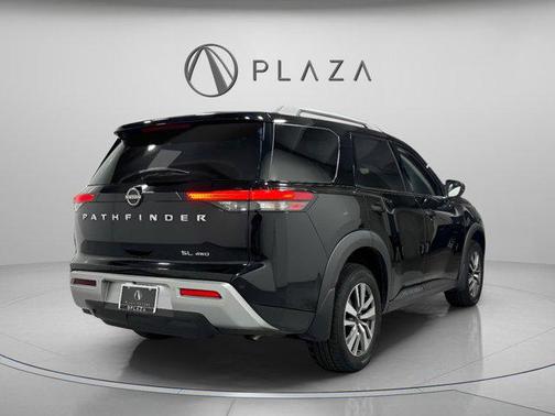 2022 Nissan Pathfinder SL 4WD