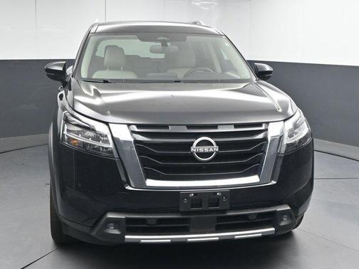 2022 Nissan Pathfinder SL 4WD