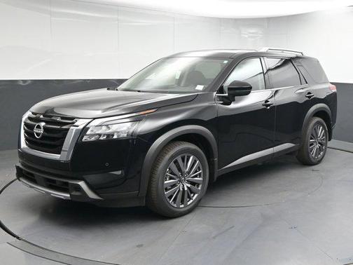 2025 Nissan Pathfinder SL FWD