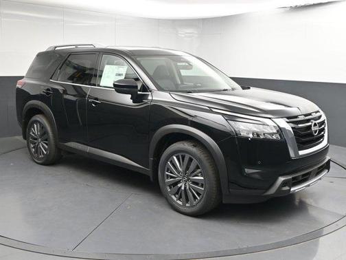 2025 Nissan Pathfinder SL FWD
