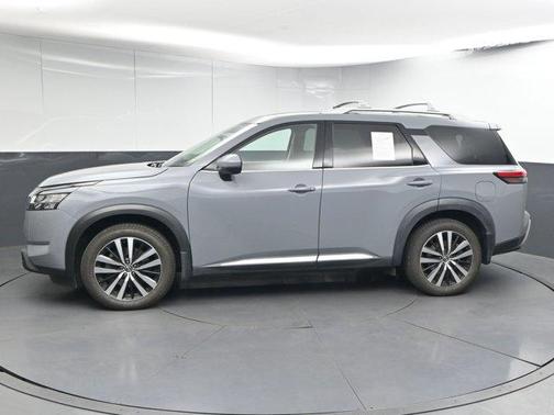 2023 Nissan Pathfinder Platinum 4WD