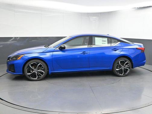 2025 Nissan Altima SR AWD