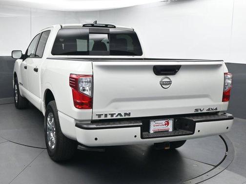 2024 Nissan Titan SV