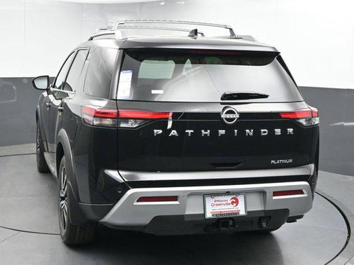 2025 Nissan Pathfinder Platinum FWD